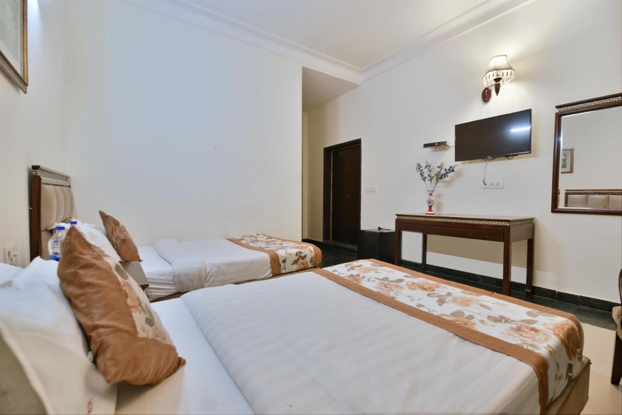 Hotel Revels By A1Rooms New Delhi Exterior photo