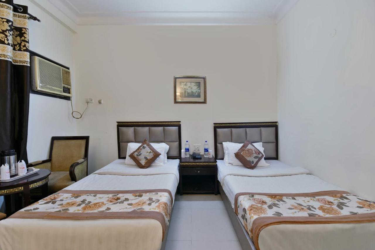 Hotel Revels By A1Rooms New Delhi Exterior photo