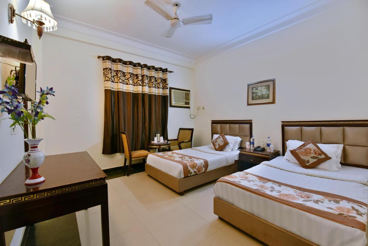 Hotel Revels By A1Rooms New Delhi Exterior photo