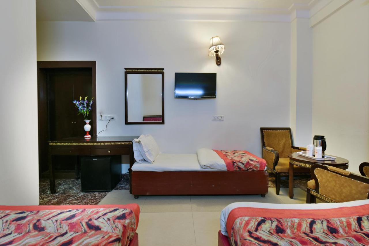 Hotel Revels By A1Rooms New Delhi Exterior photo
