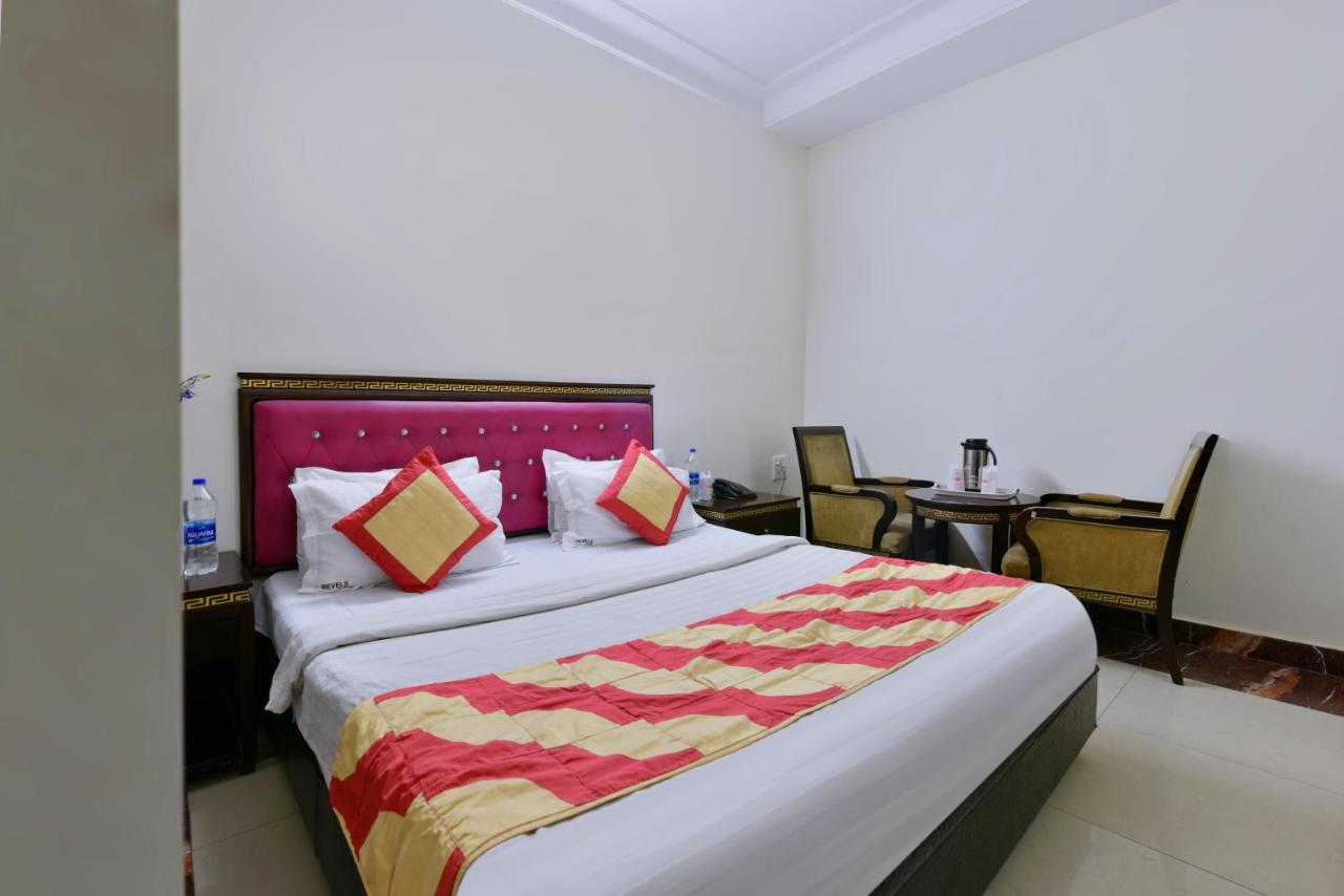 Hotel Revels By A1Rooms New Delhi Exterior photo