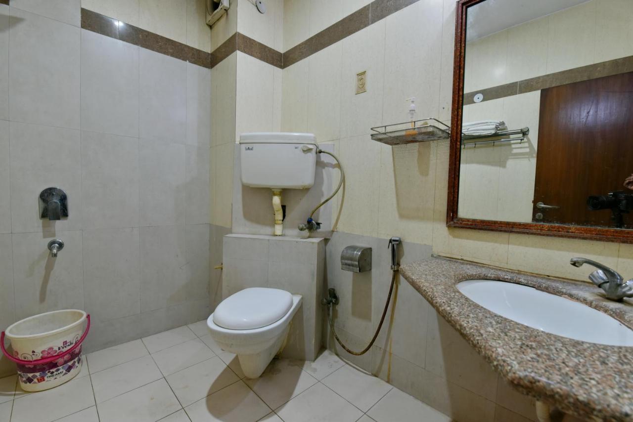 Hotel Revels By A1Rooms New Delhi Exterior photo