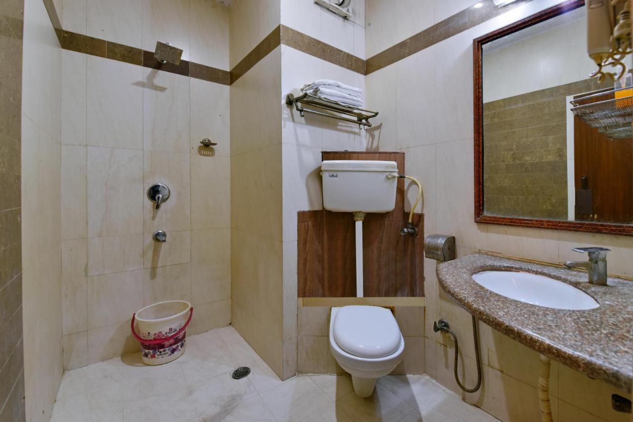 Hotel Revels By A1Rooms New Delhi Exterior photo